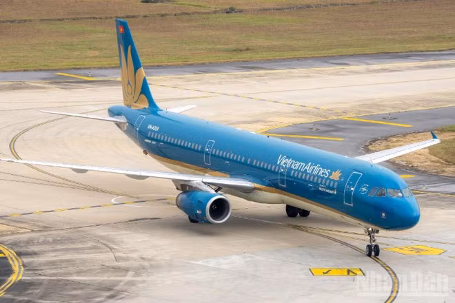 Vietnam Airlines xếp thứ 3 trong Top 10 hãng hàng không đúng giờ nhất khu vực châu Á-Thái Bình Dương năm 2026 với tỷ lệ chuyến bay đến đúng giờ đạt 87,77%.