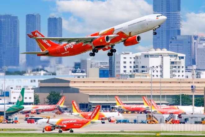 Hãng hàng không Vietjet mở bán 12 triệu vé khuyến mãi giá từ 0 đồng.