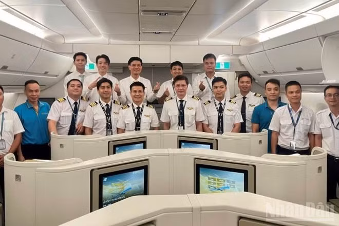 Phi hành đoàn chuyến bay đặc biệt VN68.