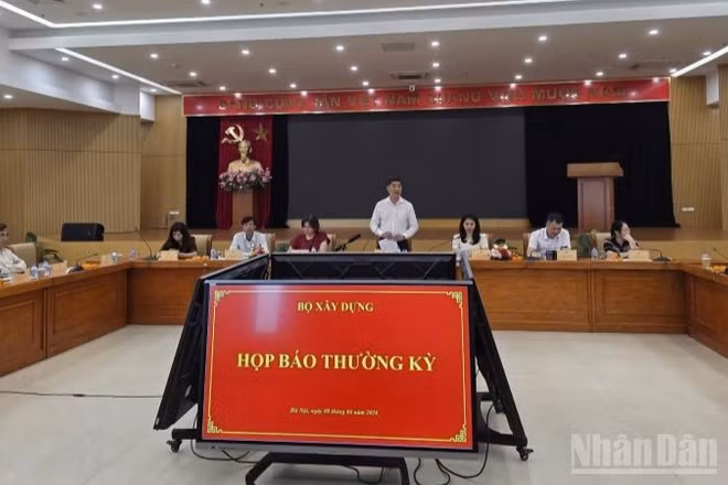 Tại cuộc họp báo thường kỳ diễn ra chiều 9/4, đại diện Bộ Xây dựng đã giải đáp nhiều vấn đề dư luận xã hội quan tâm.