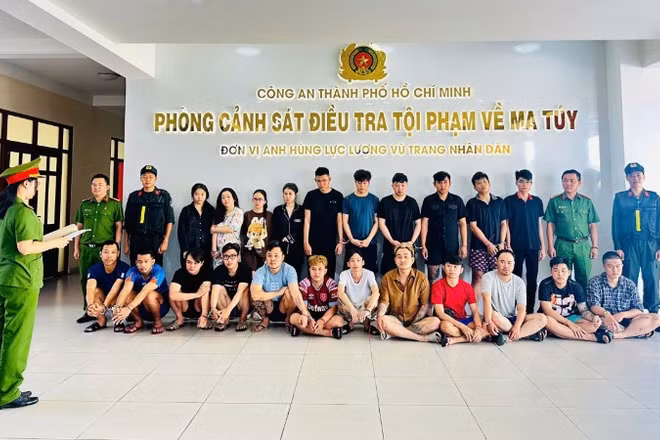 Các đối tượng tại cơ quan chức năng. (Ảnh: Công an cung cấp).