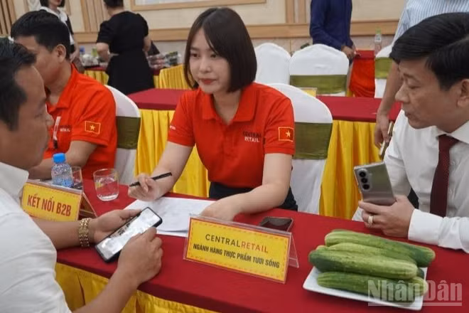 Sở Công thương tỉnh Hà Tĩnh phối hợp Tập đoàn Central Retail Việt Nam tổ chức Hội nghị kết nối cung-cầu, thúc đẩy tiêu thụ sản phẩm của tỉnh với Hệ thống siêu thị GO! của tập đoàn.