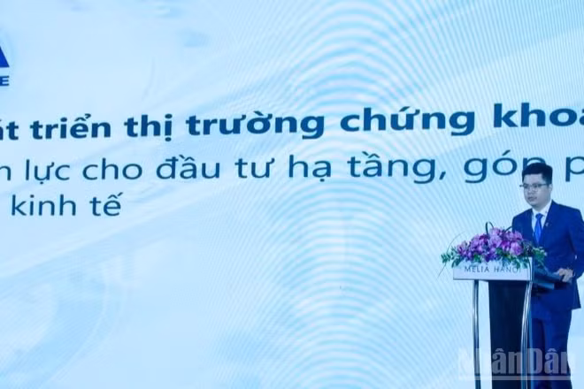 Lãnh đạo Công ty cổ phần Đầu tư hạ tầng giao thông Đèo Cả (HHV) kiến nghị tiếp tục thúc đẩy nâng hạng thị trường chứng khoán Việt Nam nhằm thu hút mạnh mẽ hơn dòng vốn quốc tế. 