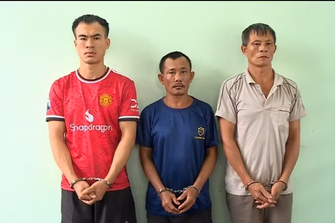 Các đối tượng tại cơ quan chức năng. (Ảnh: Công an cung cấp)