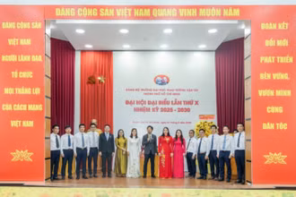 Ban chấp hành Đảng bộ Trường đại học Giao thông vận tải Thành phố Hồ Chí Minh nhiệm kỳ 2025-2030 ra mắt đại hội.