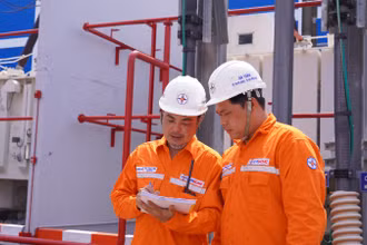 Ngành điện Thành phố Hồ Chí Minh triển khai nhiều công tác để bảo đảm nguồn điện không bị gián đoạn trong quá trình sắp xếp, sáp nhập các đơn vị trong ngành điện tại các địa phương. (Ảnh: EVNHCMC)
