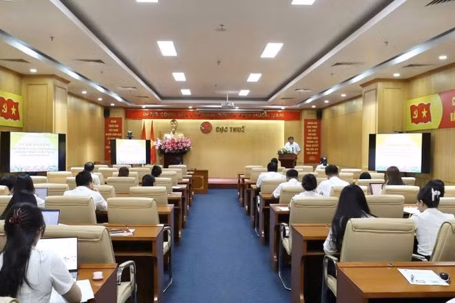 Lớp tập huấn lần này có 52 công chức thuộc các Ban, đơn vị trực thuộc Cục Thuế tham gia.