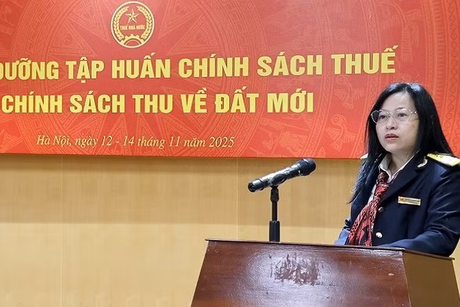 Trưởng Ban Chính sách Nguyễn Thị Thanh Hằng phát biểu khai giảng khóa tập huấn.