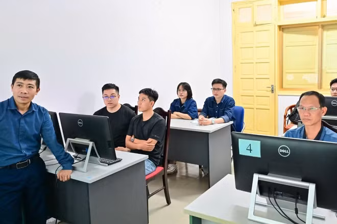 Khóa đào tạo về công nghệ lò phản ứng của Trung tâm đào tạo hạt nhân (Viện Năng lượng nguyên tử). (Ảnh: BẢO LONG)