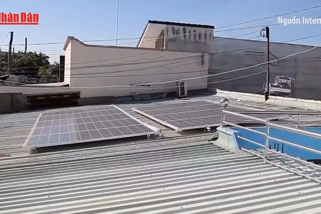 [Video] Lắp điện mặt trời mái nhà không đăng ký có thể bị phạt