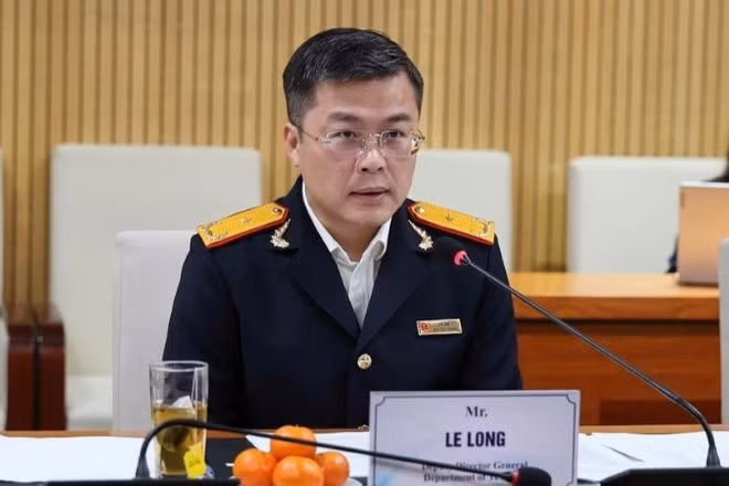 Phó Cục trưởng Cục Thuế Lê Long tại buổi làm việc.