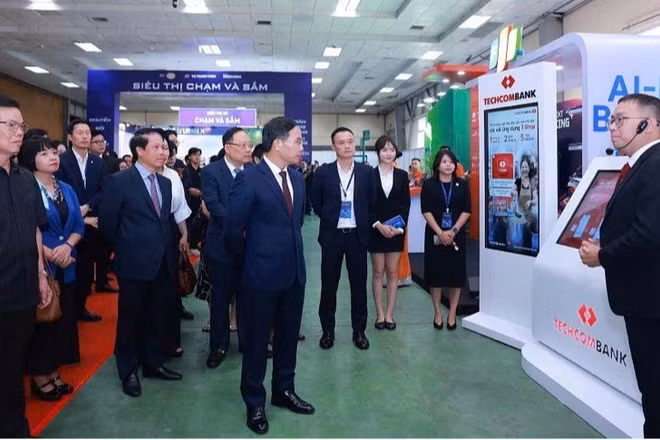 Techcombank giới thiệu các giải pháp tài chính số ứng dụng dữ liệu và AI tại Sự kiện Chuyển đổi số ngành Ngân hàng năm 2026 (Ảnh: Techcombank)