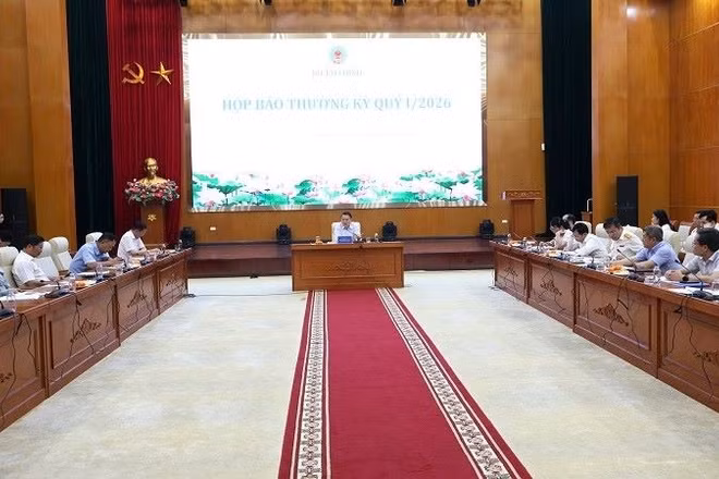 Thứ trưởng Tài chính Nguyễn Đức Chi chủ trì cuộc họp báo.