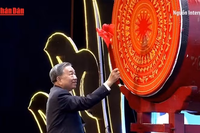 [Video] Khai giảng năm học 2025-2026: Dấu mốc 80 năm xây dựng và phát triển ngành giáo dục