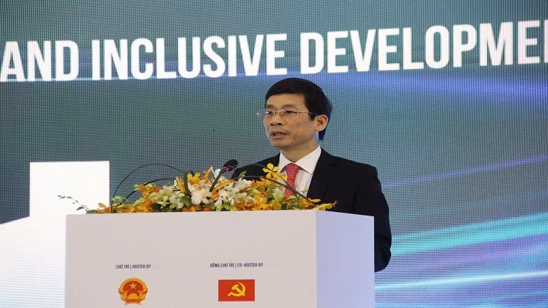 ong-nguyen-duy-hung-pho-truong-ban-chinh-sach-chien-luoc-trung-uong.jpg