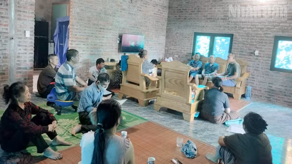 Trong thời gian tác nghiệp, có rất nhiều người dân đã chủ động tiếp xúc và phản ánh trực tiếp với phóng viên về những dấu hiệu vi phạm trong các hợp đồng giao khoán của Vinatea Mộc Châu.