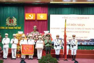 Phòng Cảnh sát hình sự Công an thành phố Huế vinh dự được phong tặng danh hiệu Anh hùng Lực lượng vũ trang nhân dân.
