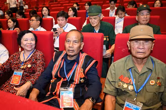 Các đại biểu dân tộc thiểu số dự gặp mặt. (Ảnh: THÀNH ĐẠT)
