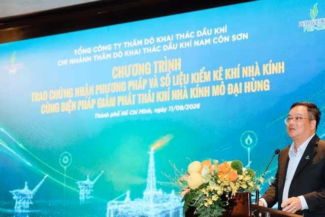 Ông Nguyễn Xuân Ninh – Giám đốc Chi nhánh PVEP-NCS cho biết việc xây dựng phương pháp luận kiểm kê khí nhà kính cho mỏ Đại Hùng được thực hiện với sự phối hợp của các chuyên gia và đơn vị thẩm định độc lập. (Ảnh: PVEP)