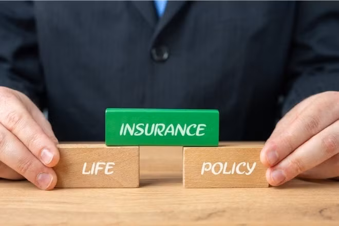 Bảo hiểm nhân thọ là một trong những công cụ giúp gia đình giảm thiểu tác động tài chính trước các rủi ro bất ngờ.