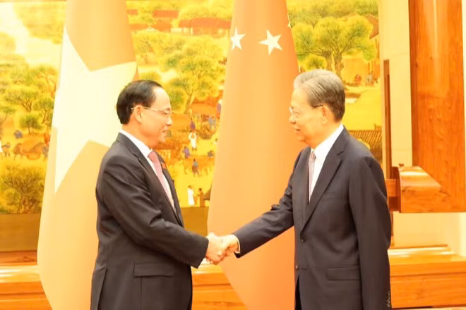 Phó Chủ tịch Quốc hội Trần Quang Phương hội kiến Ủy viên trưởng Nhân đại toàn quốc Trung Quốc Triệu Lạc Tế. 