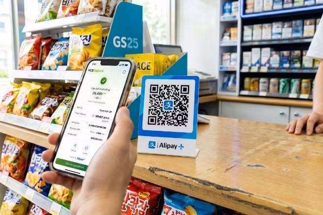 Vietcombank mở rộng thanh toán QR xuyên biên giới tới Nhật Bản và Hong Kong