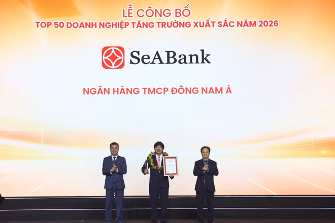SeaBank tiếp tục ghi dấu ấn lần thứ 7 được vinh danh trong Top 500 Doanh nghiệp tăng trưởng nhanh nhất Việt Nam (FAST500).