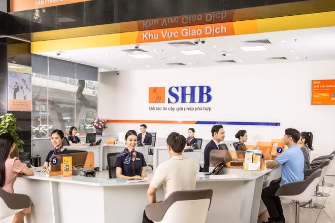 Quầy giao dịch của ngân hàng SHB.