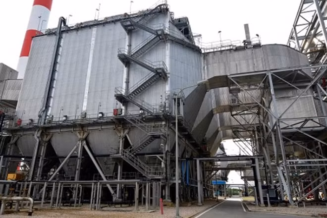 Hệ thống lọc bụi tĩnh điện (ESP) hiện đại tại Nhà máy Nhiệt điện Vĩnh Tân 4, bảo đảm dòng khí thải đạt tiêu chuẩn cho phép trước khi ra môi trường.